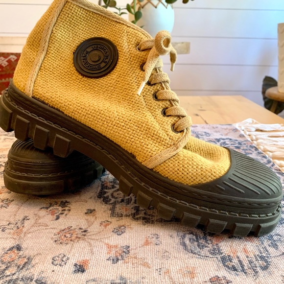 French Veritable Pataugas Canvas High Top Yellow Boots Women’s 11 - Picture 14 of 14